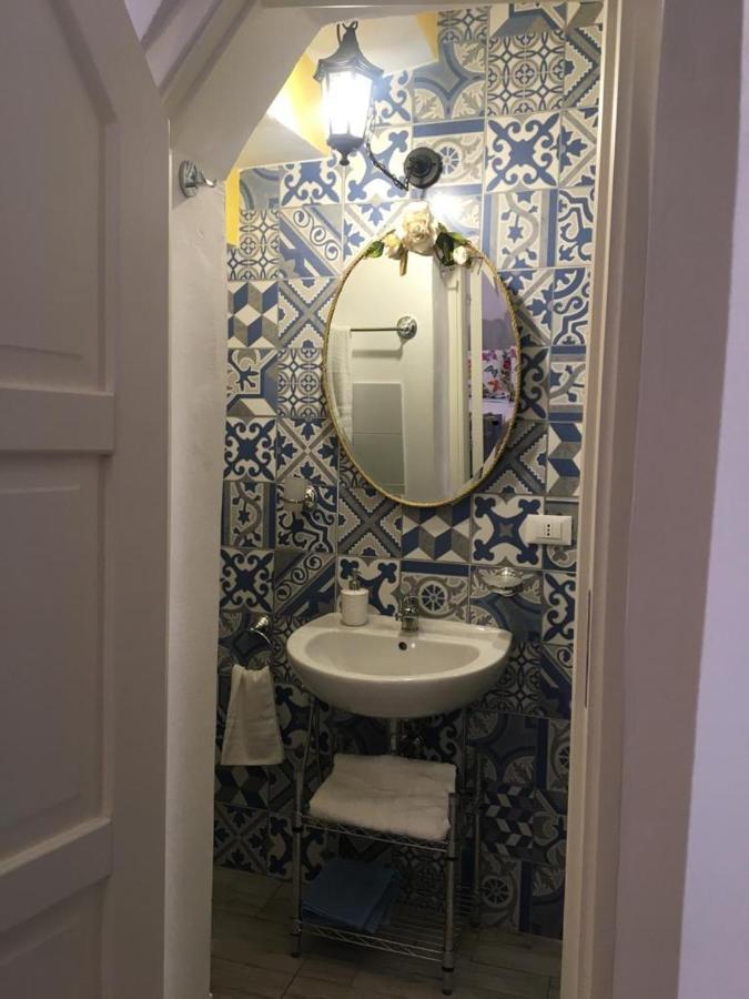 Le Lanterne Di Terrasini Hotel Екстериор снимка