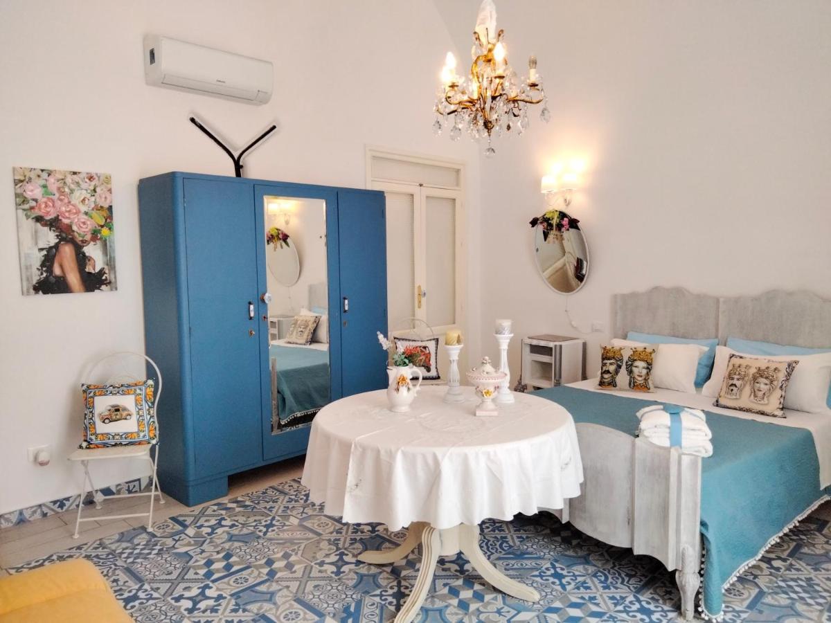 Le Lanterne Di Terrasini Hotel Екстериор снимка